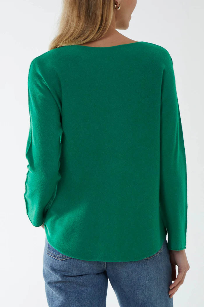 Round neck fine knit jumper in Green