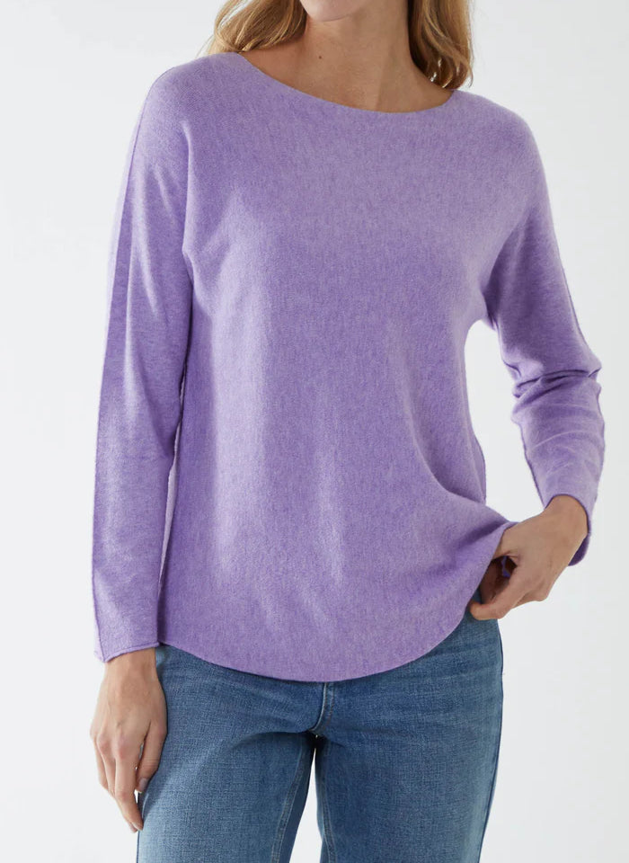 Round neck fine knit jumper in Lilac