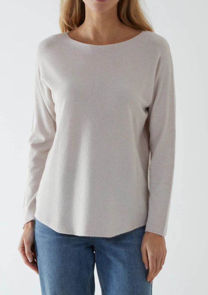 Round neck fine knit jumper in Beige