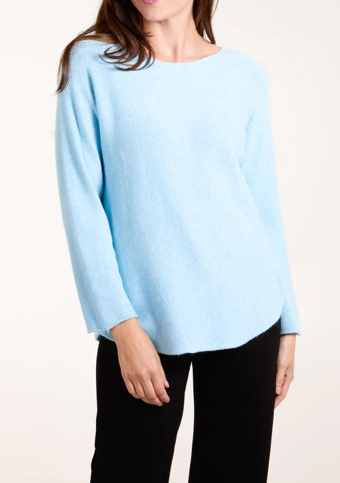 Round neck fine knit jumper in pale blue