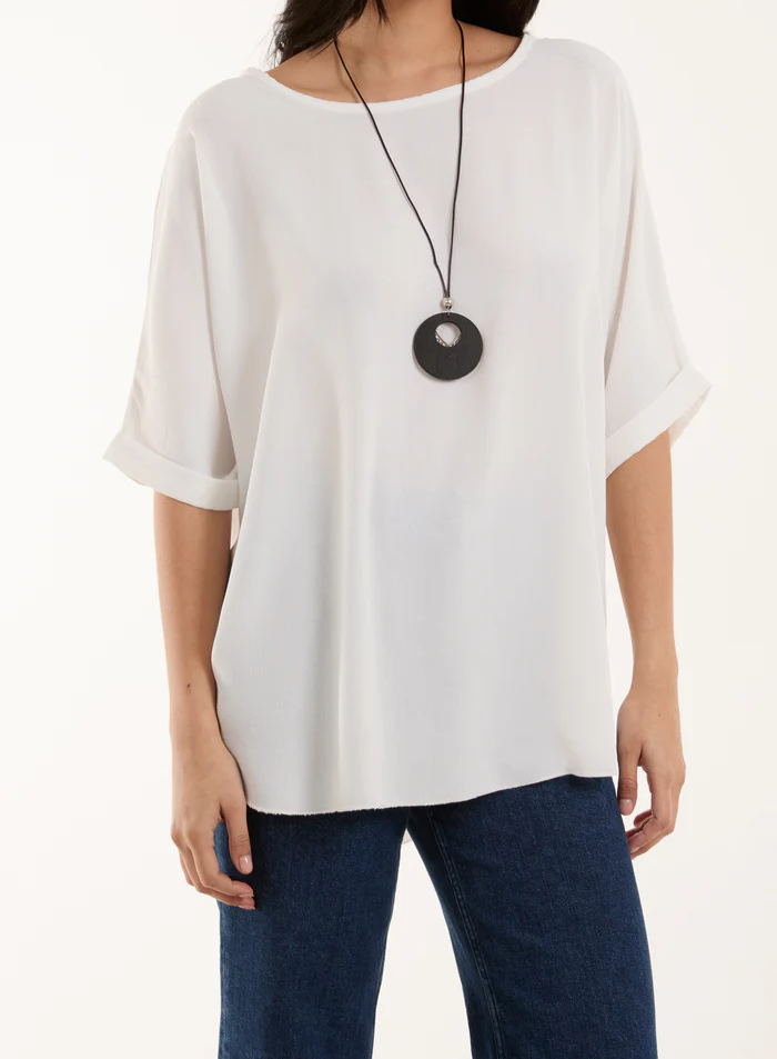 Short Sleeve Necklace Blouse in Cream